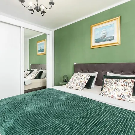 Holiday home House Businia With Whirlpool *
